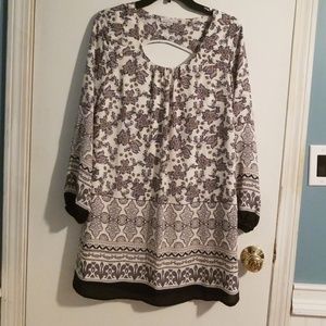 Long sleeve dress with open back